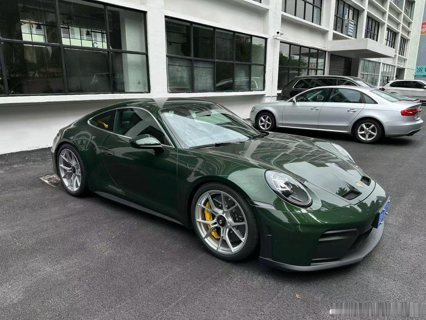 保时捷992GT3Touring橡树绿，26年750km准新车/中规，传递