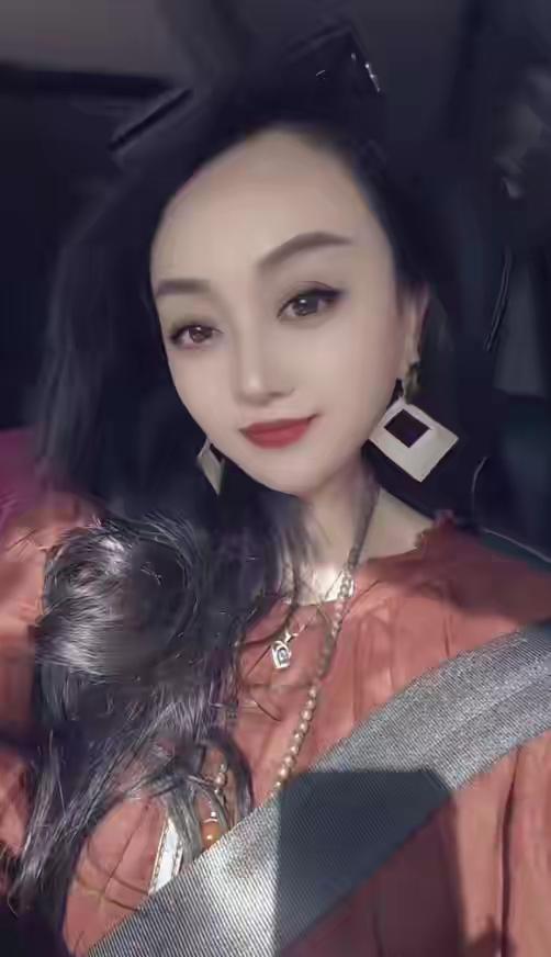 可惜了！河北美女老板卢玉青不幸离世，年仅44岁，住着别墅、开保时捷，确诊重病之前