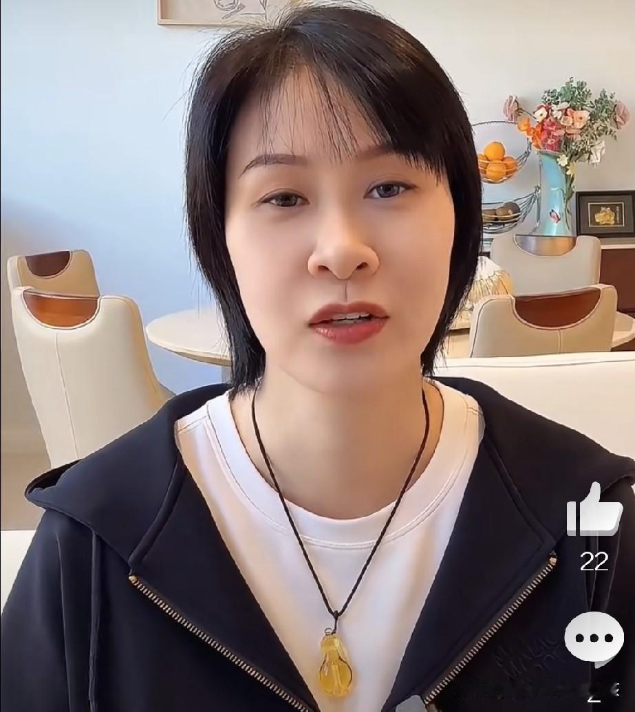在女排世联赛第二周的比赛结束之后，前中国女排主力副攻赵蕊蕊，对整个第二周中国女排