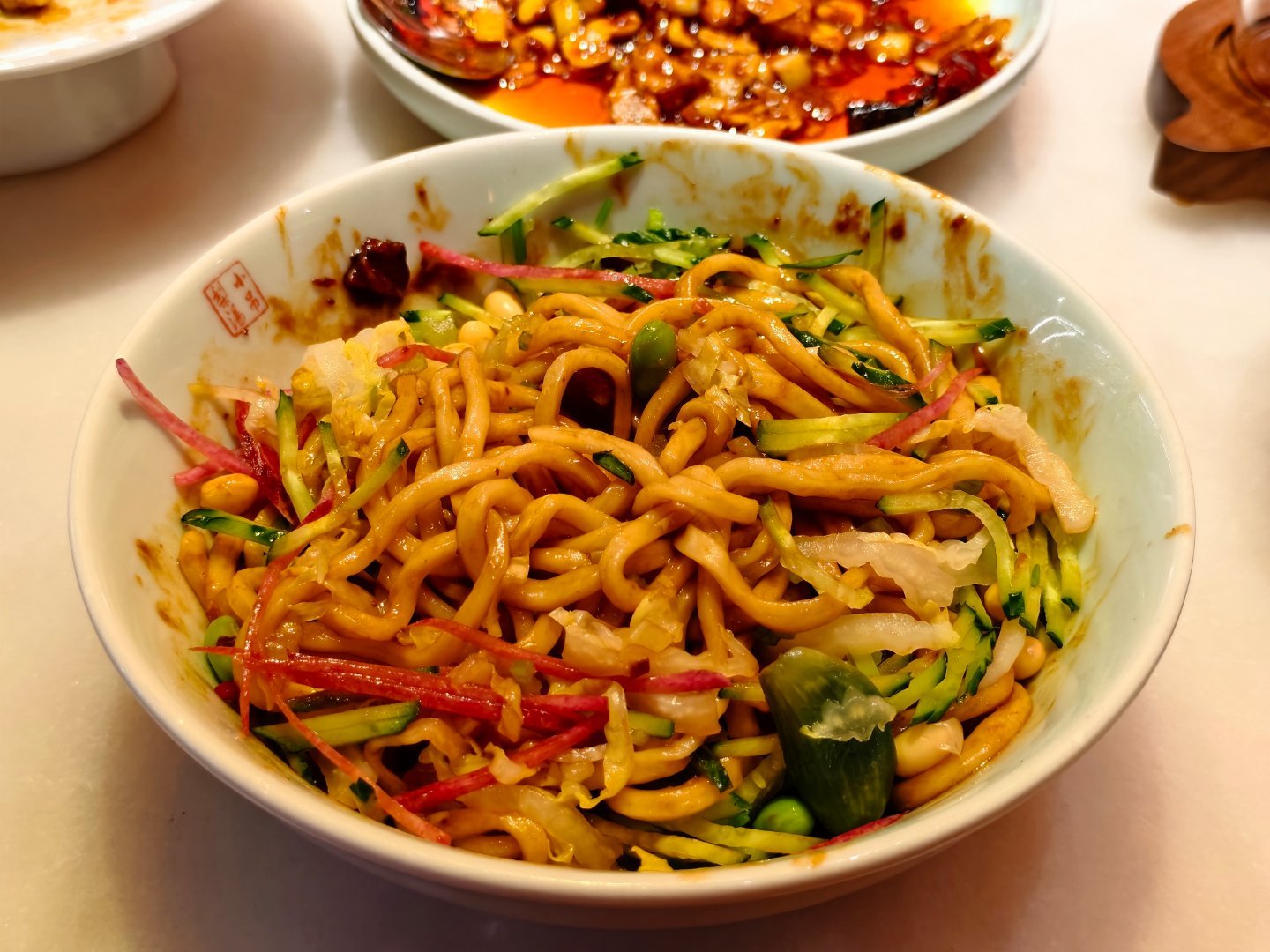 兄弟们最近实在有点忙，没顾上美食分享！上周的美食是在上海吃的，前三张在梅果，英文