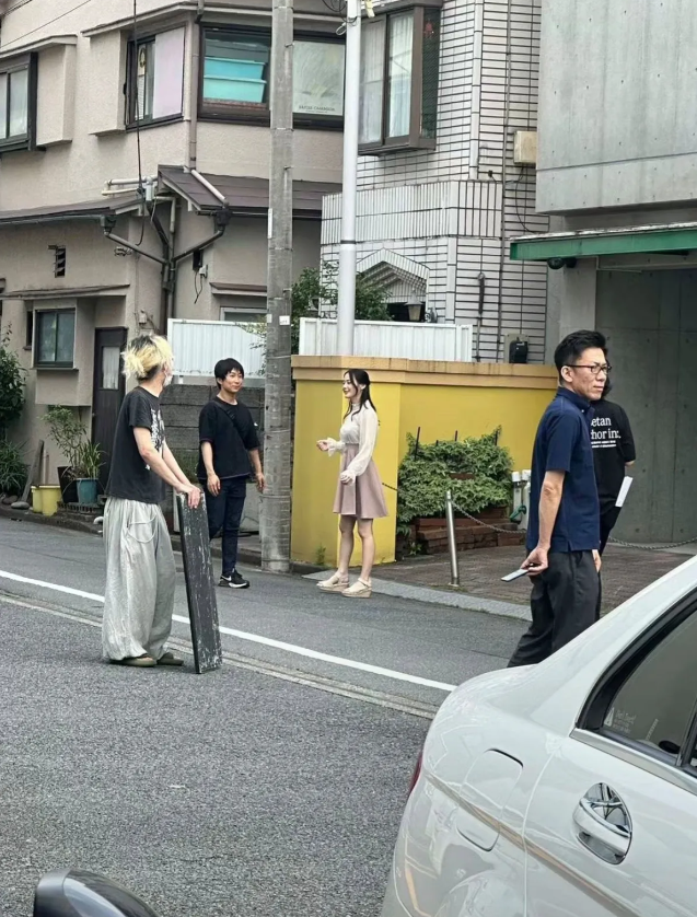 在日本好像遇到明星了，感觉很熟悉