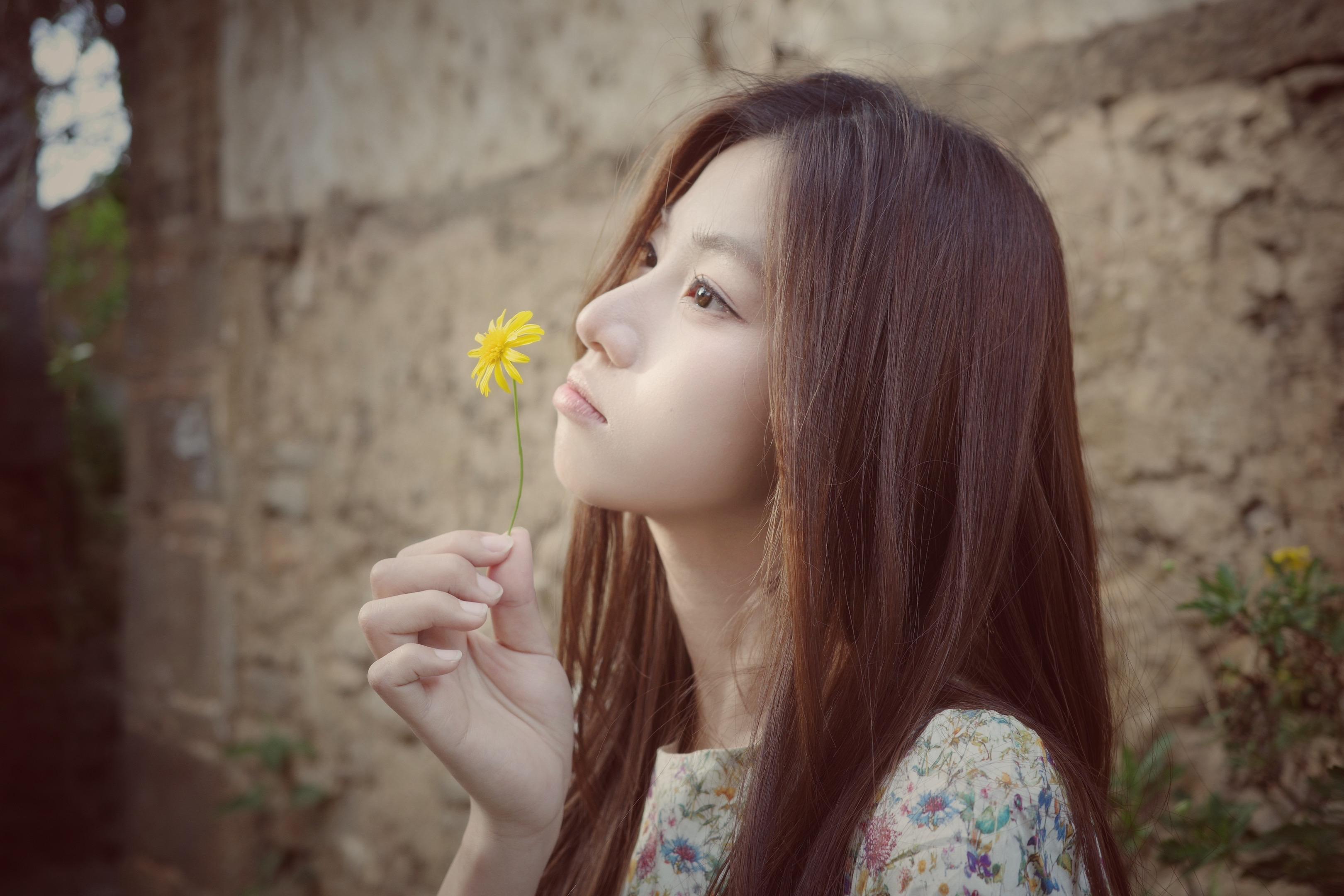 在你心里 我是否还如初见那般可爱