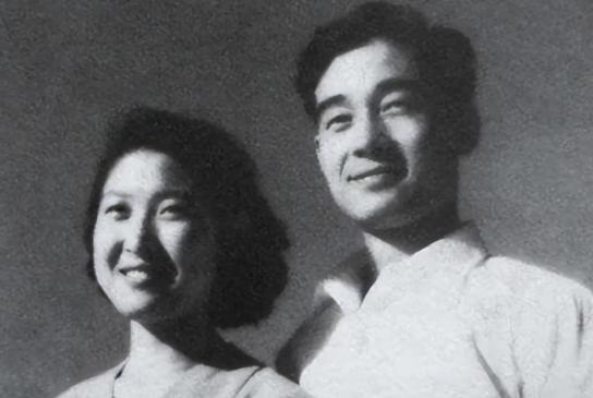 1959年，开国中将孔从洲的儿子孔令华带着女朋友回家，结果，开国中将孔从洲瞪大了