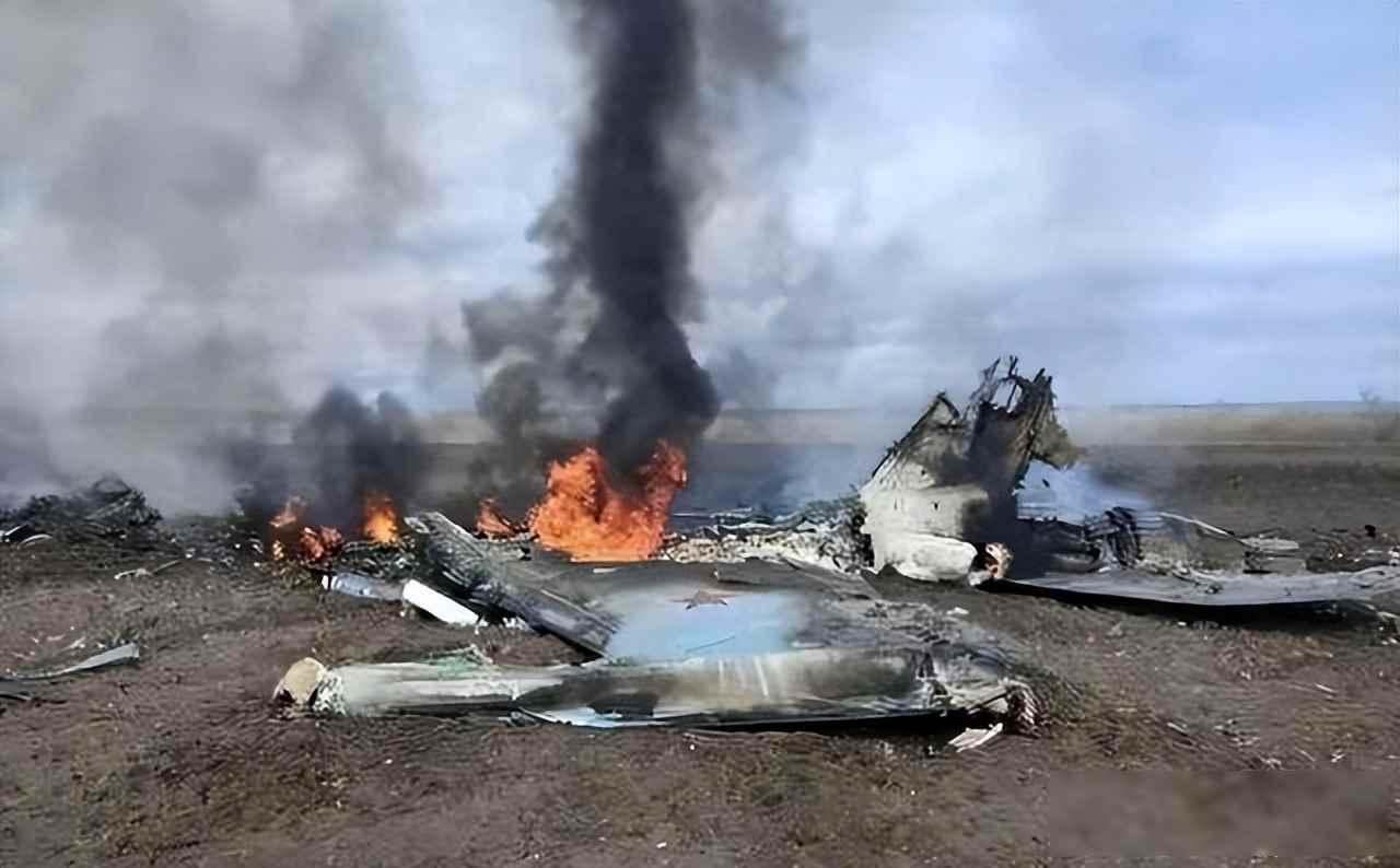 苏-35还在飞，却没人再喊它王牌，中国把它当“老将”用2018年印尼签了11