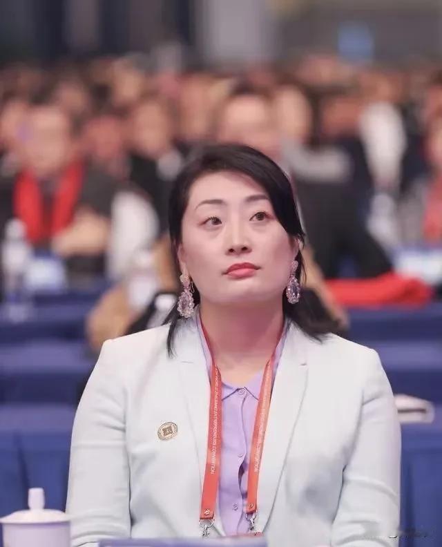 个人觉得在宗老眼里，长女是一个有着超强实力而且值得完全依靠的后代，所以他最后几年