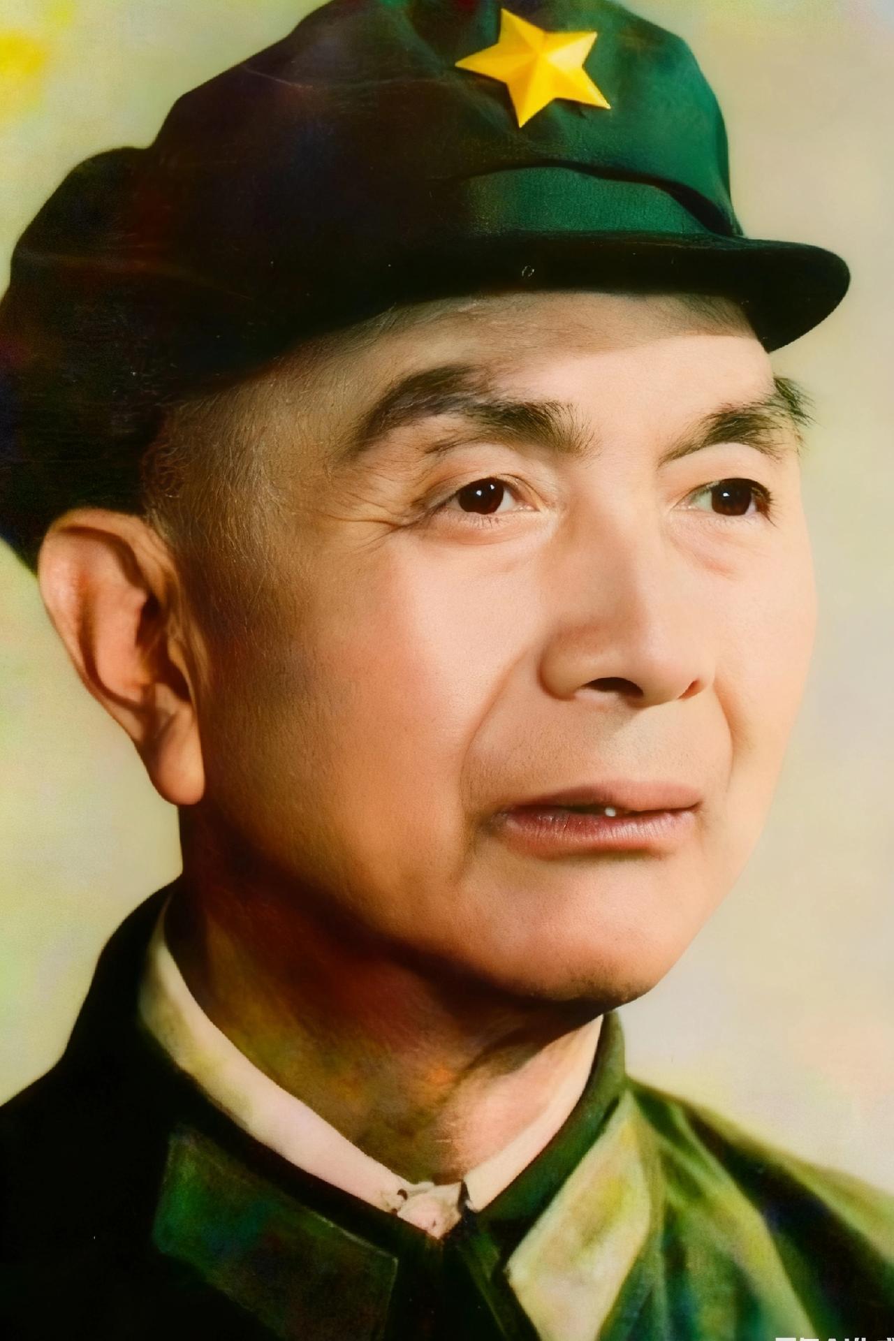 “潜伏将军”郭汝瑰晚年，一张罕见留影，摄于上世纪80年代初。彼时他已至耄耋之年，