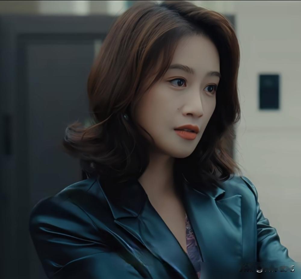 蓝盈莹这事，你千万别学。以为考个证、体验生活就是好演员了？大错特错。她这边把