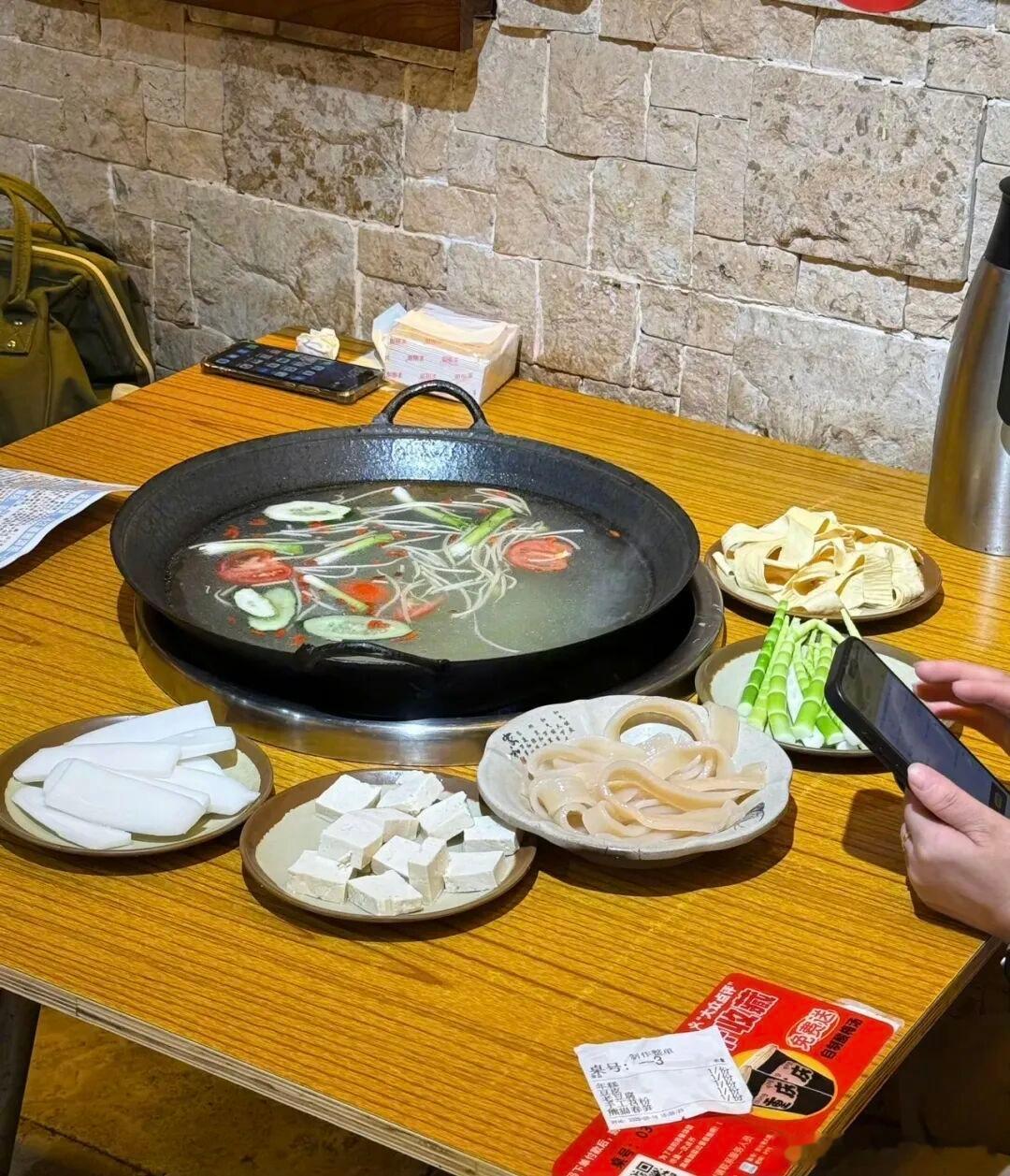 你敢信这是重庆火锅？迷惑行为大赏​​​