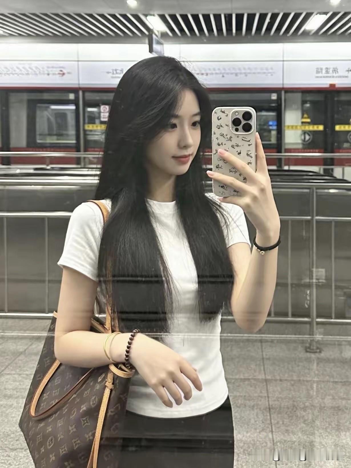 一看就知道，这是一个有钱人家的孩子！