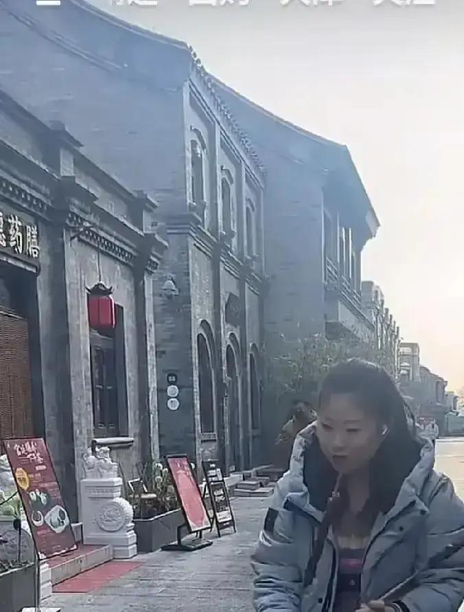 你的才华，只是别人的数据。德云社在抖音锁定了2亿眼球，听云轩的官方账号停在