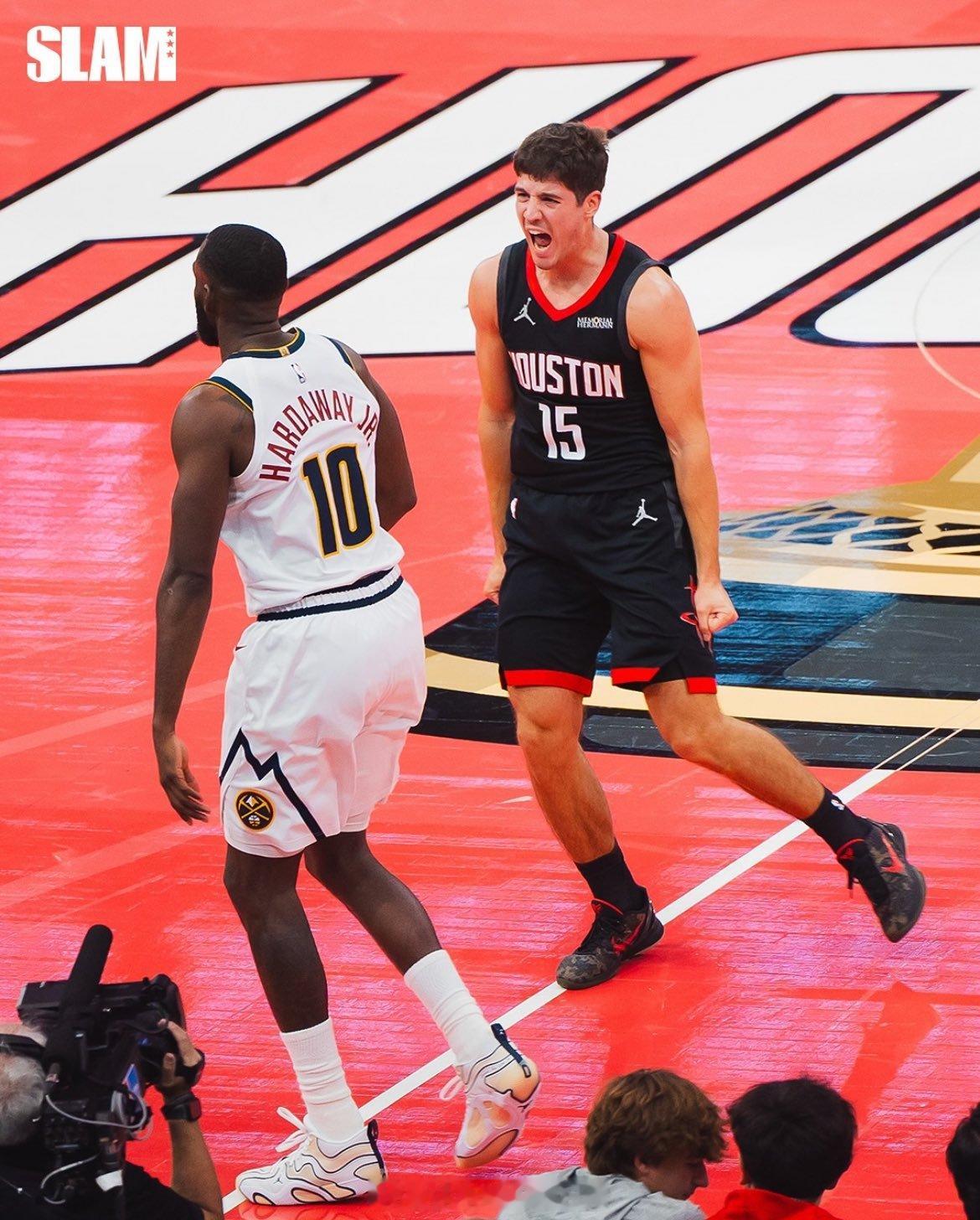 谢泼德过去7场比赛，场均上场27.8分钟，拿到17.3分2.1篮板3.1助攻2.