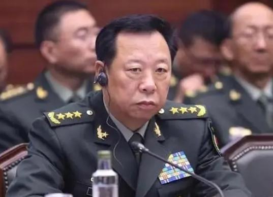 战区司令和上将哪个大？战区司令员是正战区级军官，而正战区级军官的军衔是上将，