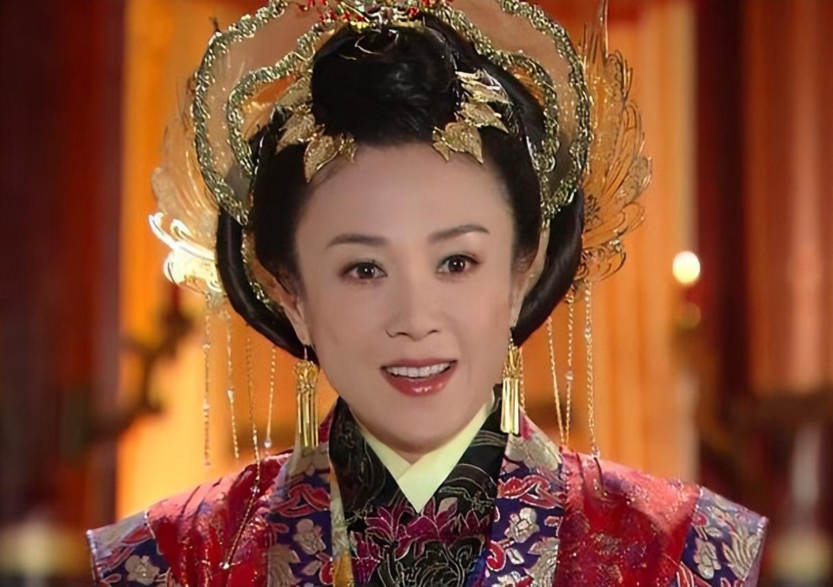 984年，汴梁街头发生了一件寻常的人口买卖。买的是一个十五岁的女孩，卖的是她