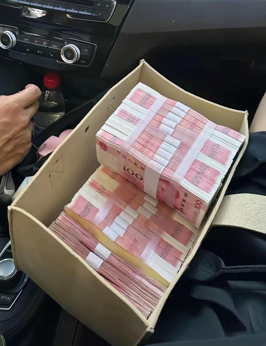 你买彩票中了500万，如果你去兑奖，扣税后你只能拿到400万。有人跟你说，我用5