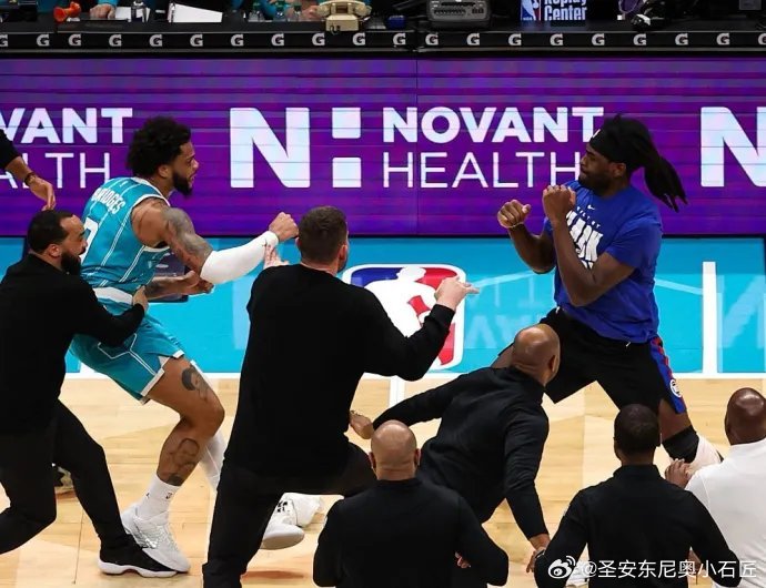 成交价50万以上的市场，一年的体量大概是50万台，每月平均4万左右。25年的市场