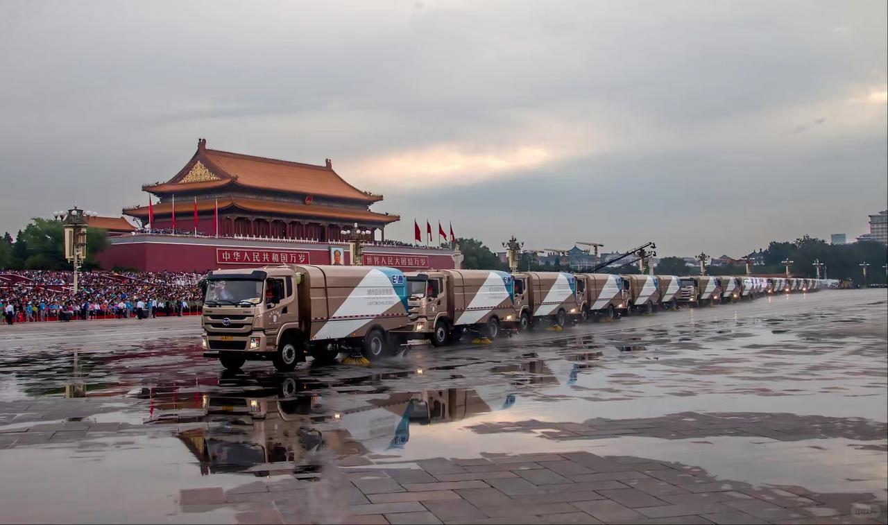 抗战胜利大阅兵，比亚迪化身扫地僧？其实，比亚迪在电动环卫车的造诣远远超乎诸位的