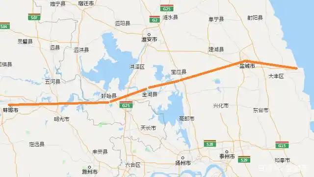 蚌埠在高铁前期是安徽乃至全国的重要铁路枢纽城市，地位远超省会合肥。但是在高铁发展