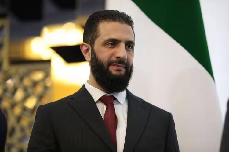 鹤蚌相争，叙利亚得利。美、以、伊打得头破血流、你死我活，谁都以为自己是操盘手，