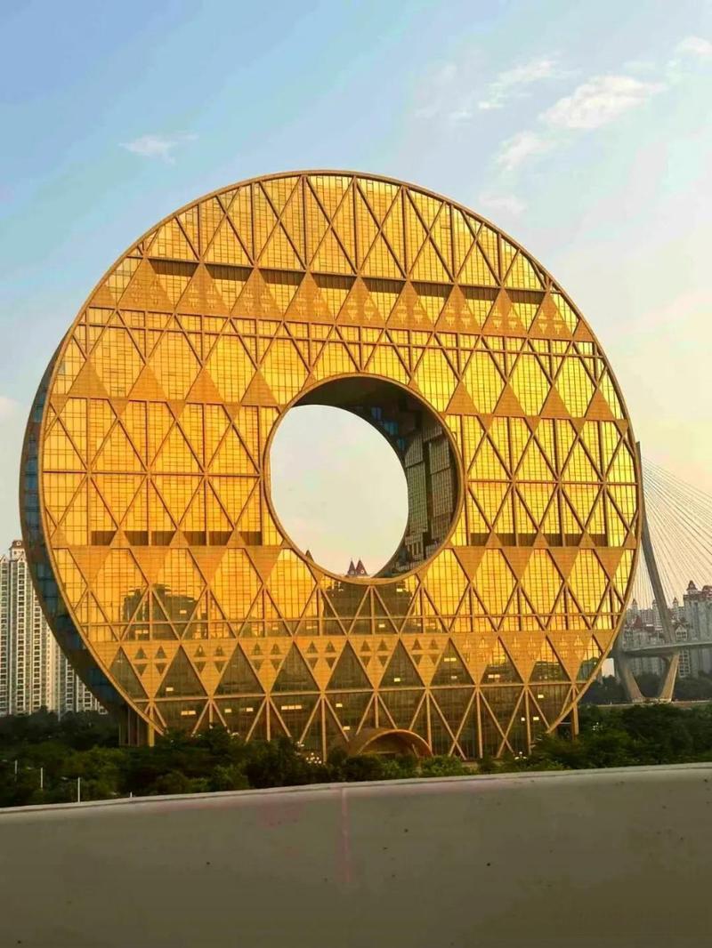 广州铜钱大厦拍卖，广州地标建筑广州圆大厦在阿里法拍平台挂拍，以13.6亿元起拍，