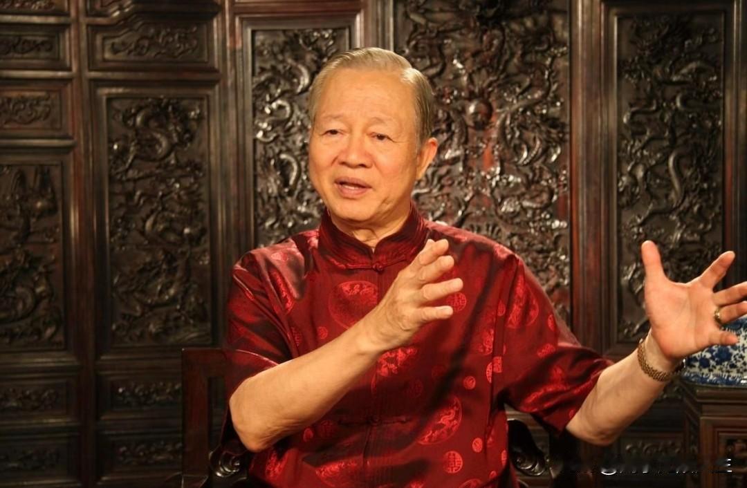 曾仕强教授回忆，他父亲当年特意叮嘱他三句话：“不要做律师，不要做医生，不要做法官