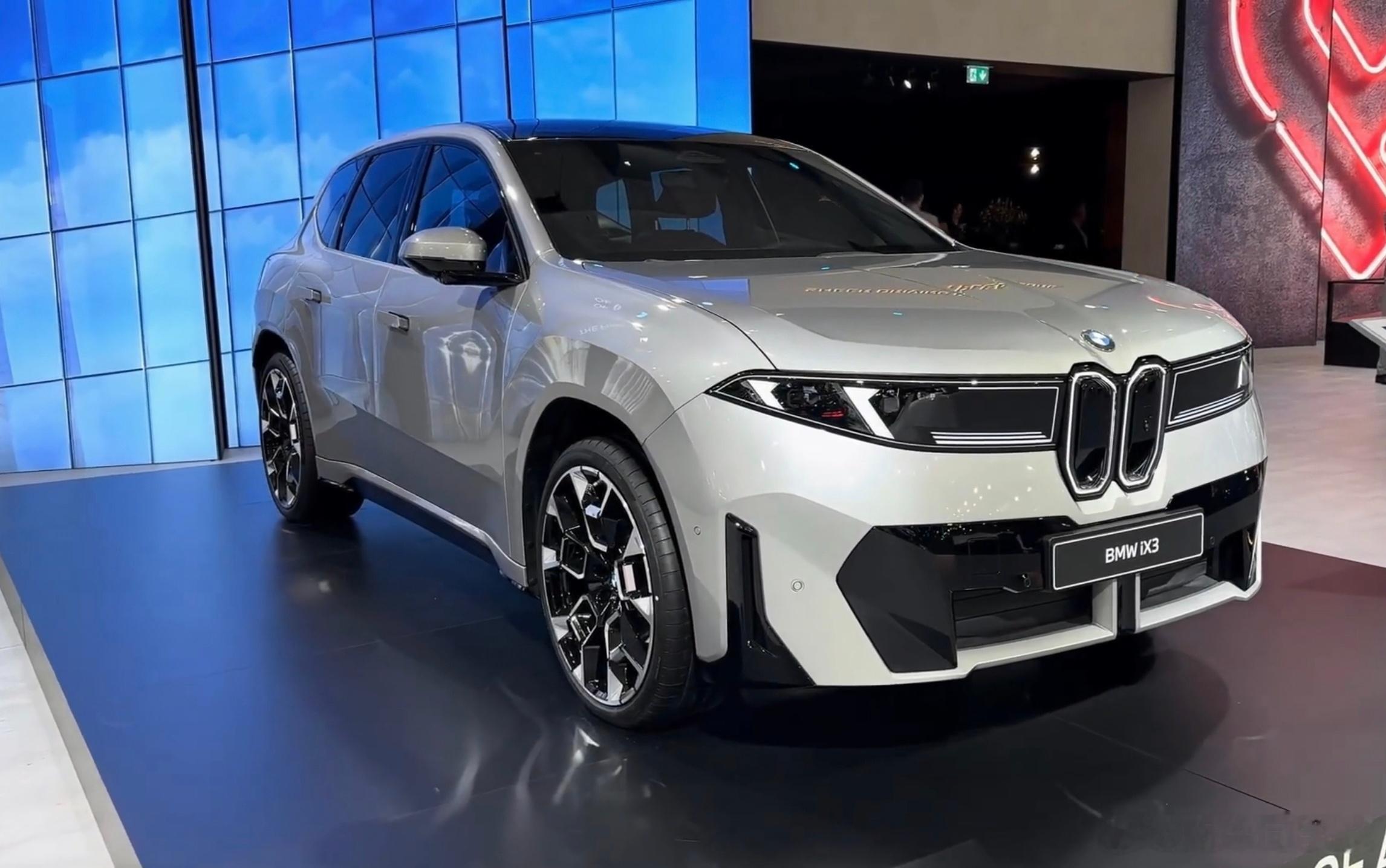 全新宝马新世代ix3，采用宝马纯电专属架构（NeueKlasse）平台打造，支