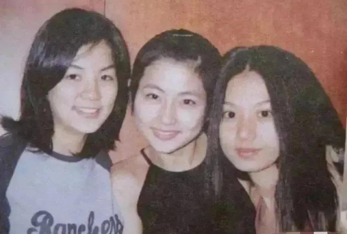 SHE的少女时代，三人纯素颜也好漂亮啊。