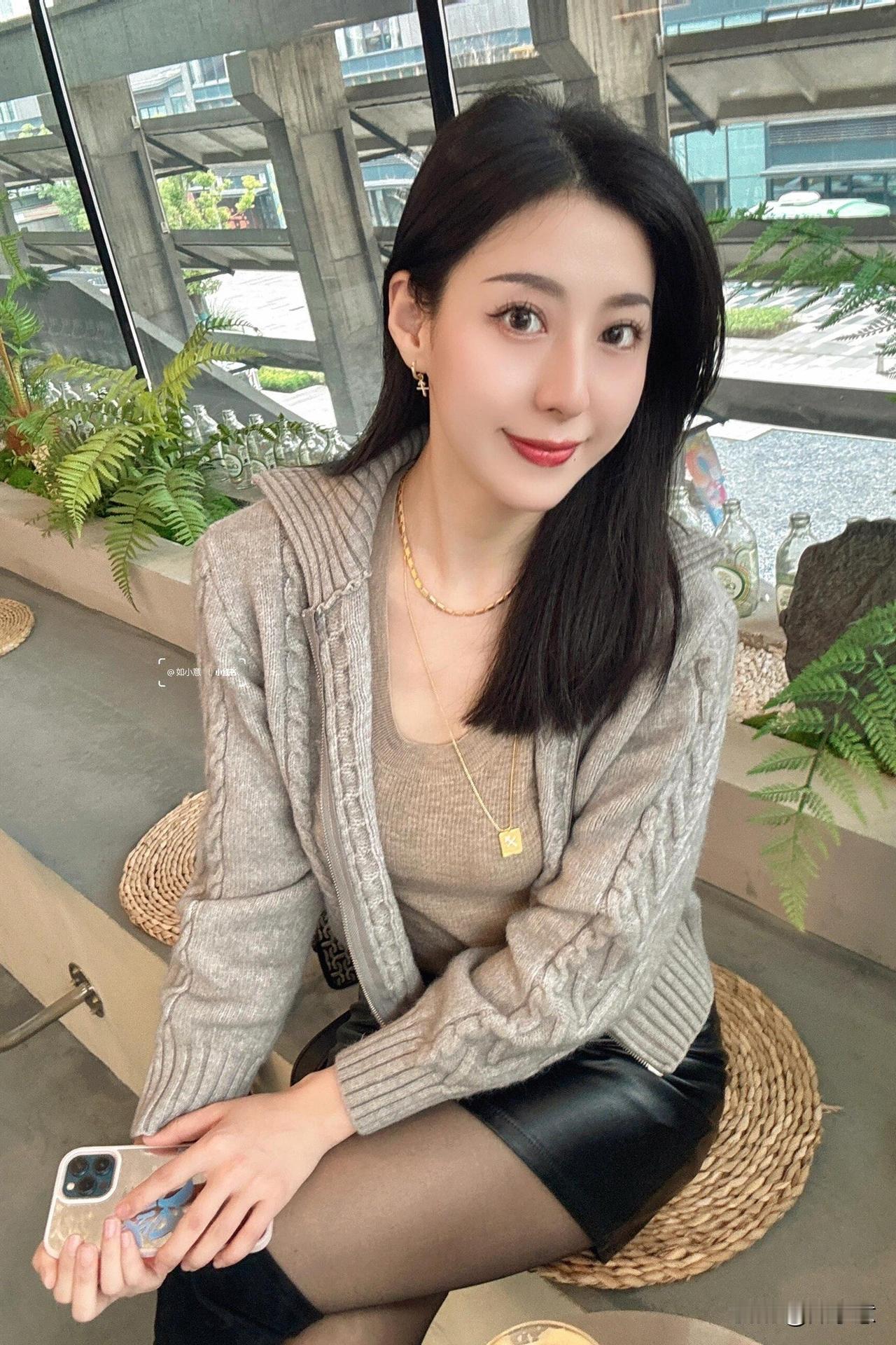 多喝咖啡，万事OK周末也是打工人咖啡一杯，万事OK