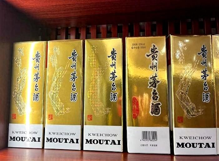 过完周末，茅台的行情又跌下跌了，经过上一周的持续下跌，本周行情批价跌破了1900