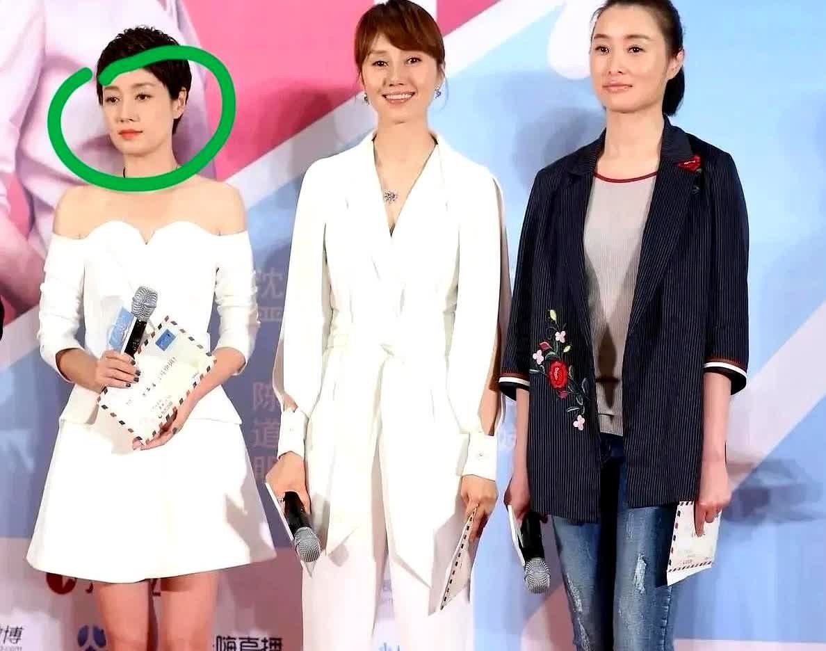 袁泉以后保守点吧！这次活动，虽然袁泉站在c位，但是明眼人都能看得