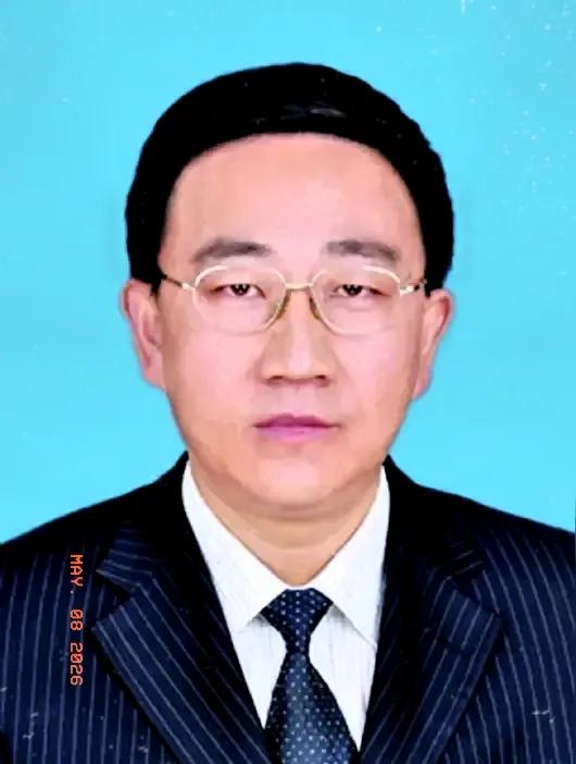 张安疆同志突然走了，看到这新闻真让人心里咯噔一下。网上总有人觉得，在公安系统