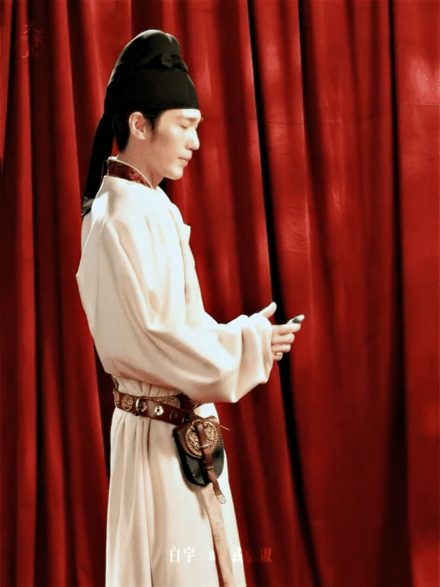 吃瓜🍉🍉1.曾舜晞上一部剧杀青还是《交换人生》，未进组的时间真的不长，跟白鹿