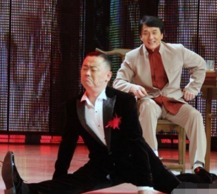 2013年，春晚导演组邀请周立波表演脱口秀，苦劝4小时。周立波都没答应，理由是：