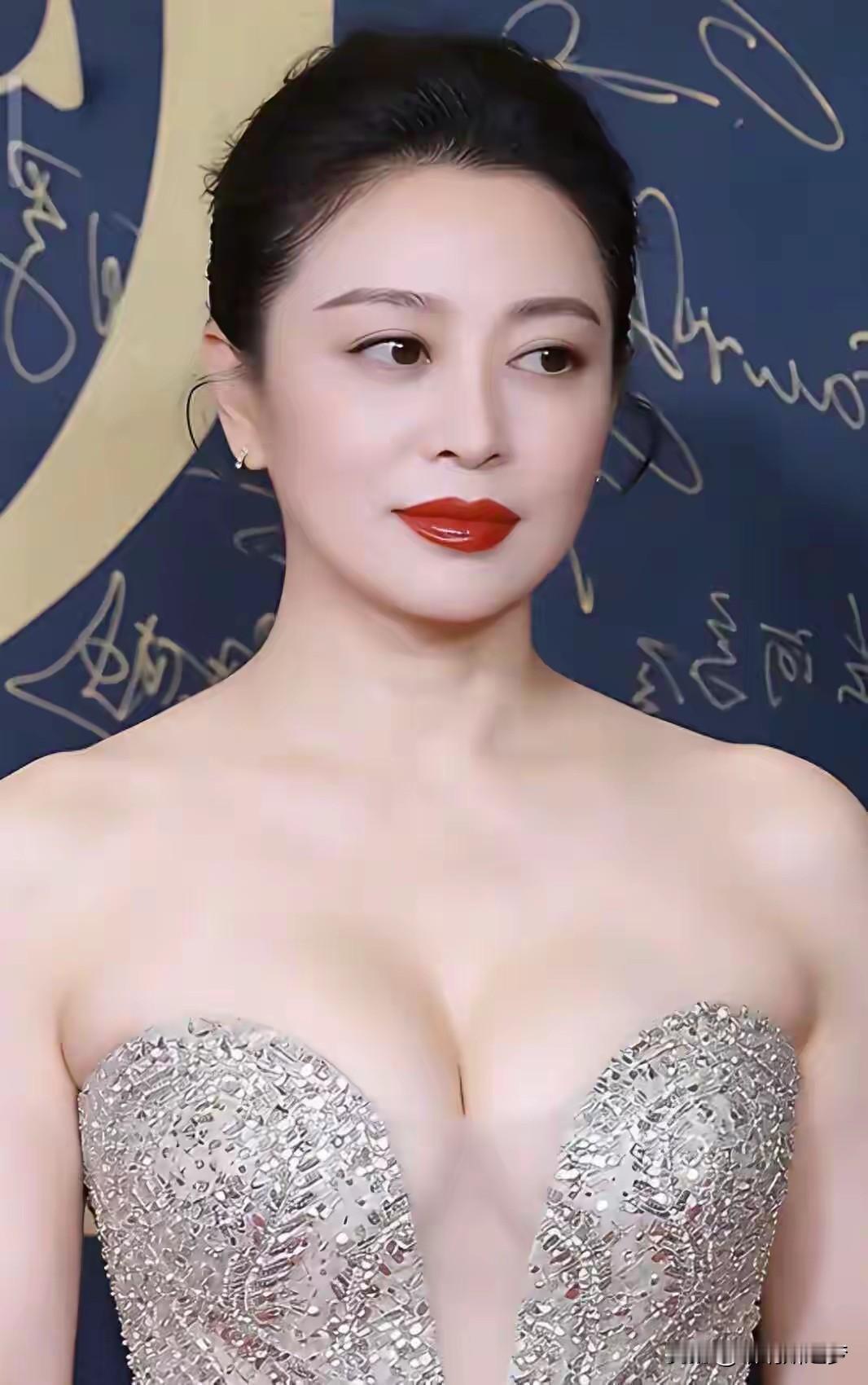 《红楼梦》启示：贾宝玉与林黛玉这对有情人，在以贾母为首的家族出于利益的权衡之下，