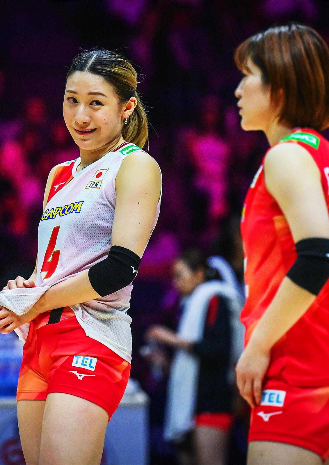 女排亚锦赛小组赛第二轮，日本女排3-0击败了韩国女排，其中第一局日本女排33-3
