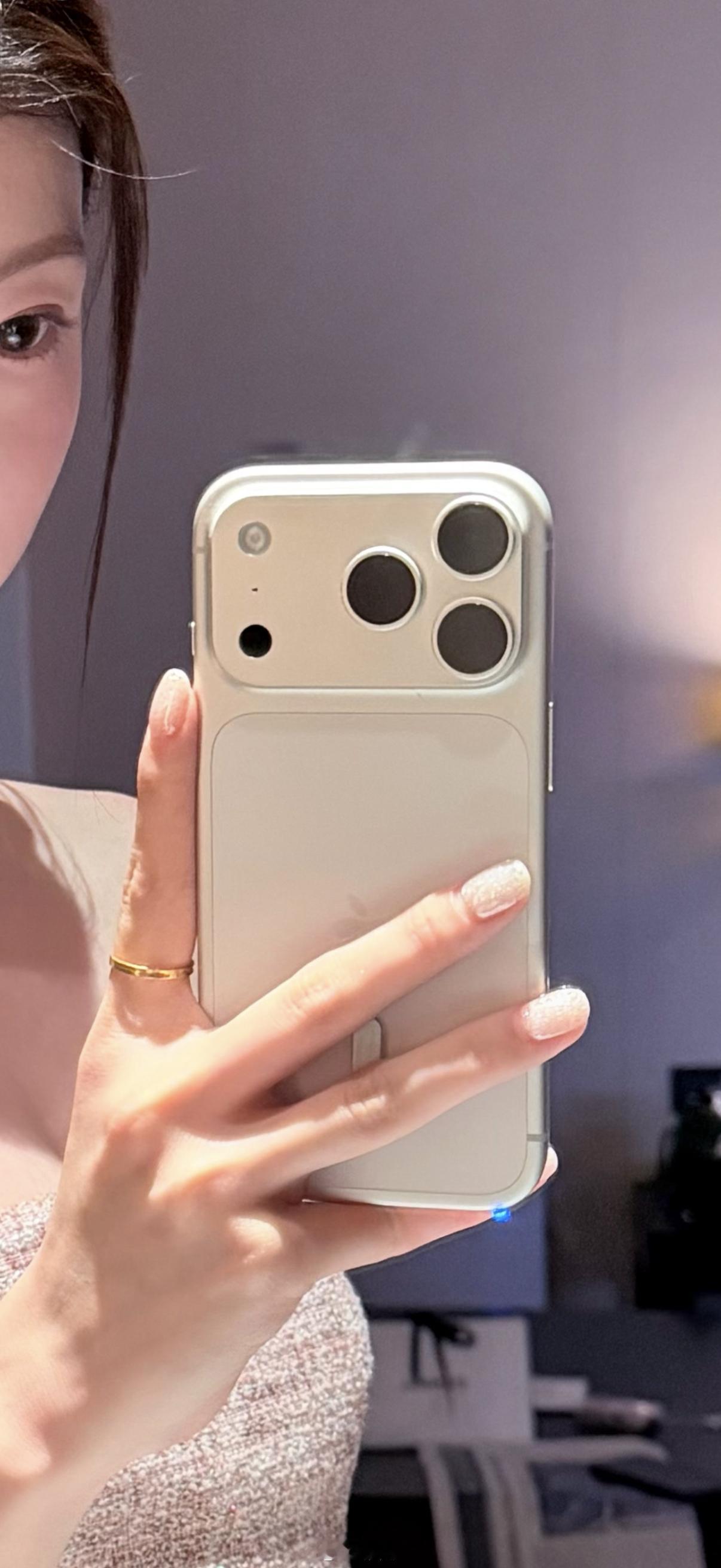 iPhone17Pro还没捂热，怎么就开始讨论iPhone18啦？曝iPh