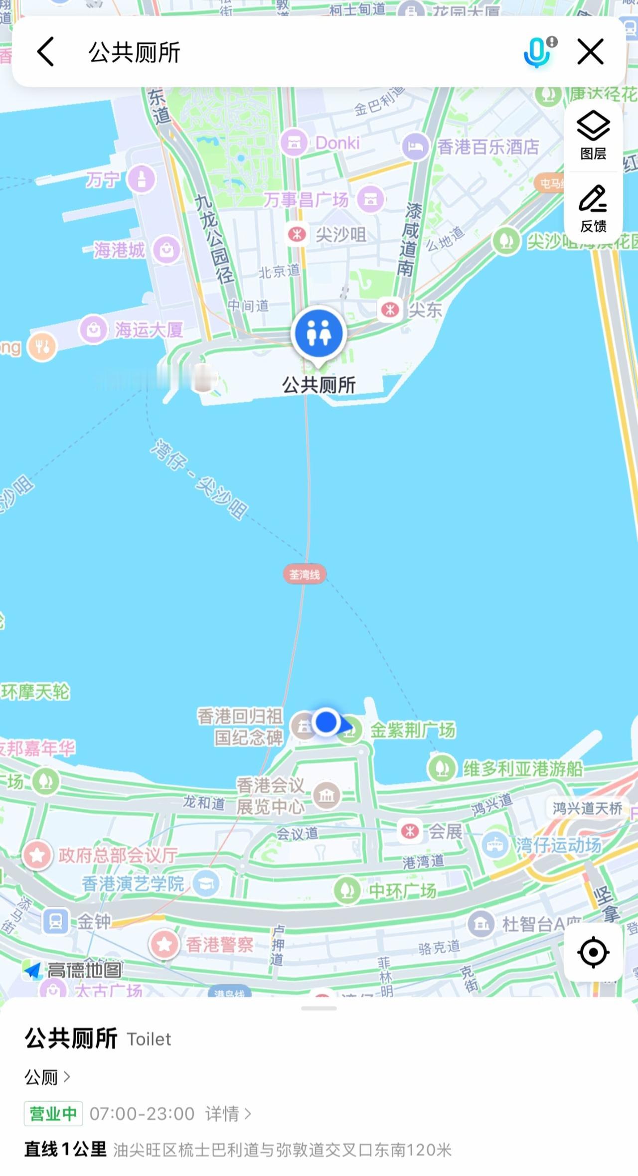 真的是巨离谱啊！在香港金紫荆广场找个公共厕所，结果导航上推荐的最近位置，竟