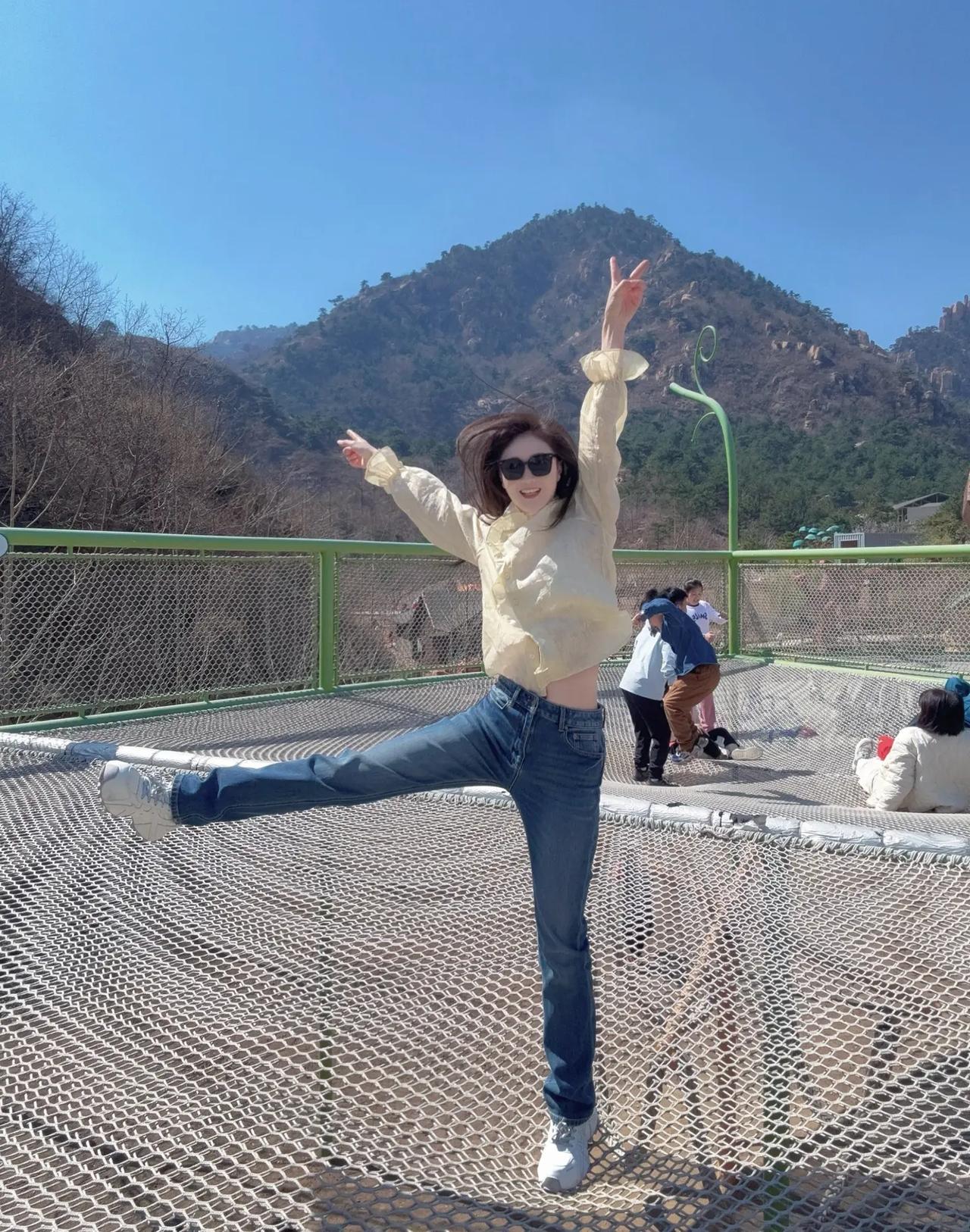 山高水长，笑看人生。