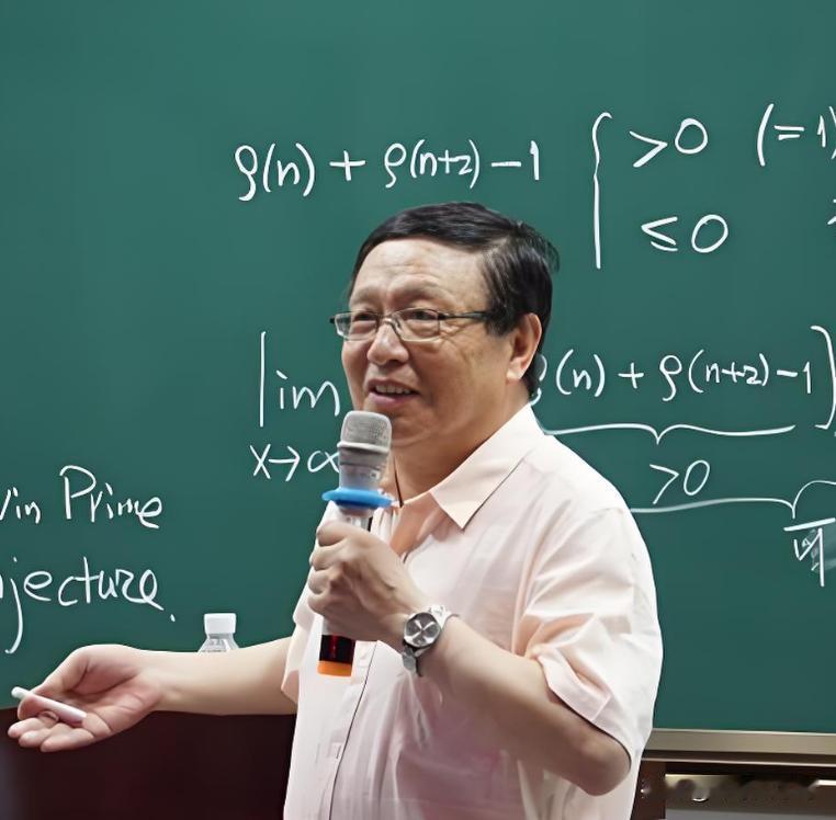 张益唐，北京大学天才学霸，美国普渡大学博士，因和导师“闹掰”毕业多年没正规工作，