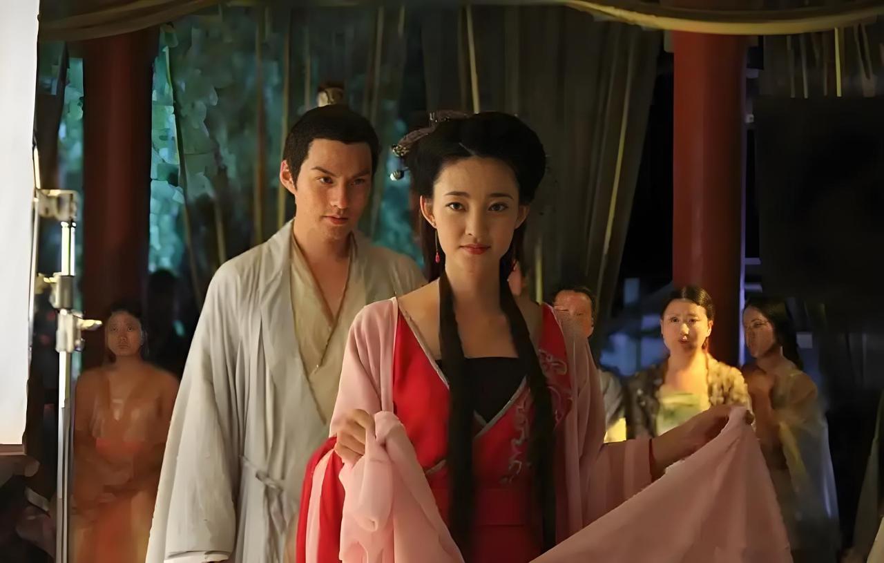 真没想到啊！同样是弟媳，李世民为啥只收李元吉老婆，却放过李建成的妻子郑观音？