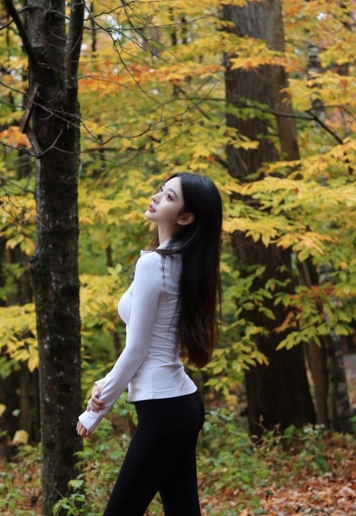 「成都周边秋日天花板！这片银杏海美到失语🍂」谁懂啊！！在成都周边挖到宝了😭