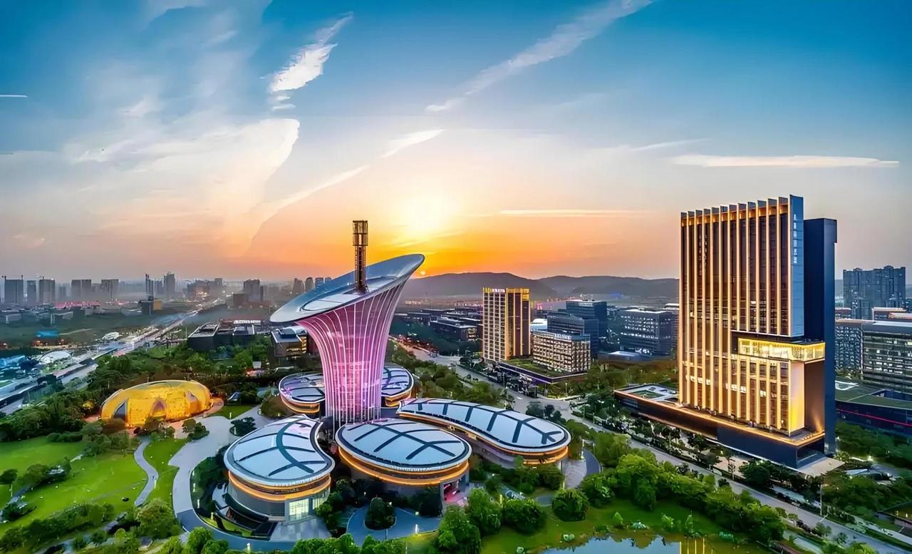 2025年中国直强城市排行榜前十：1.北京2.上海3.深圳4.杭