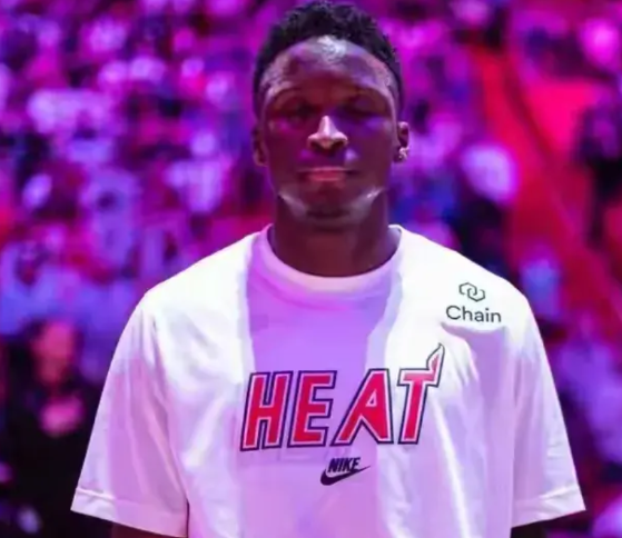 前NBA全明星球员奥拉迪波有可能加盟辽宁男篮？近日辽宁男篮杨鸣，刘子庆和助理教练