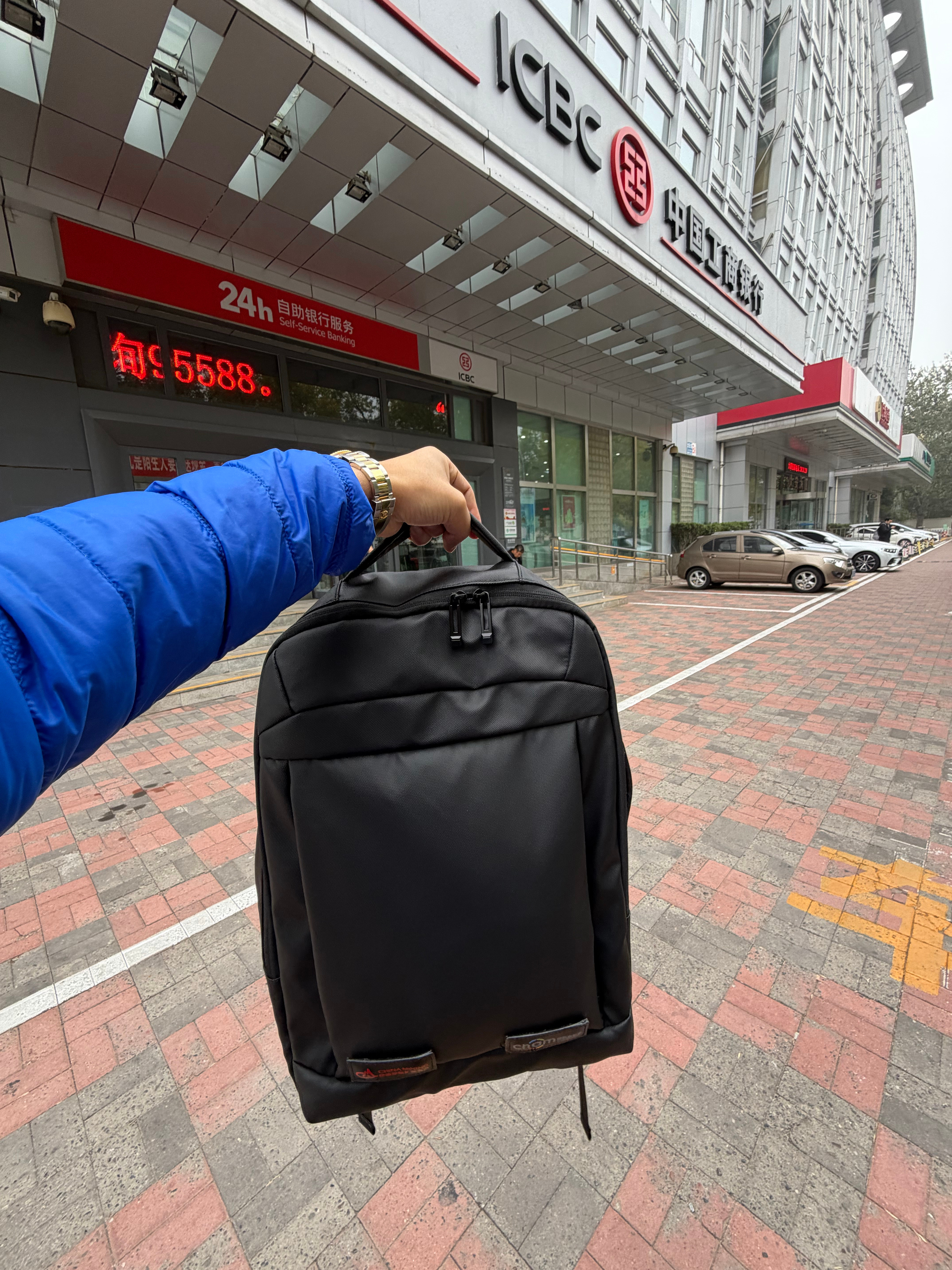 蹲一个打劫的，在线等，三人以下可应付，战绩可查[doge]​​​