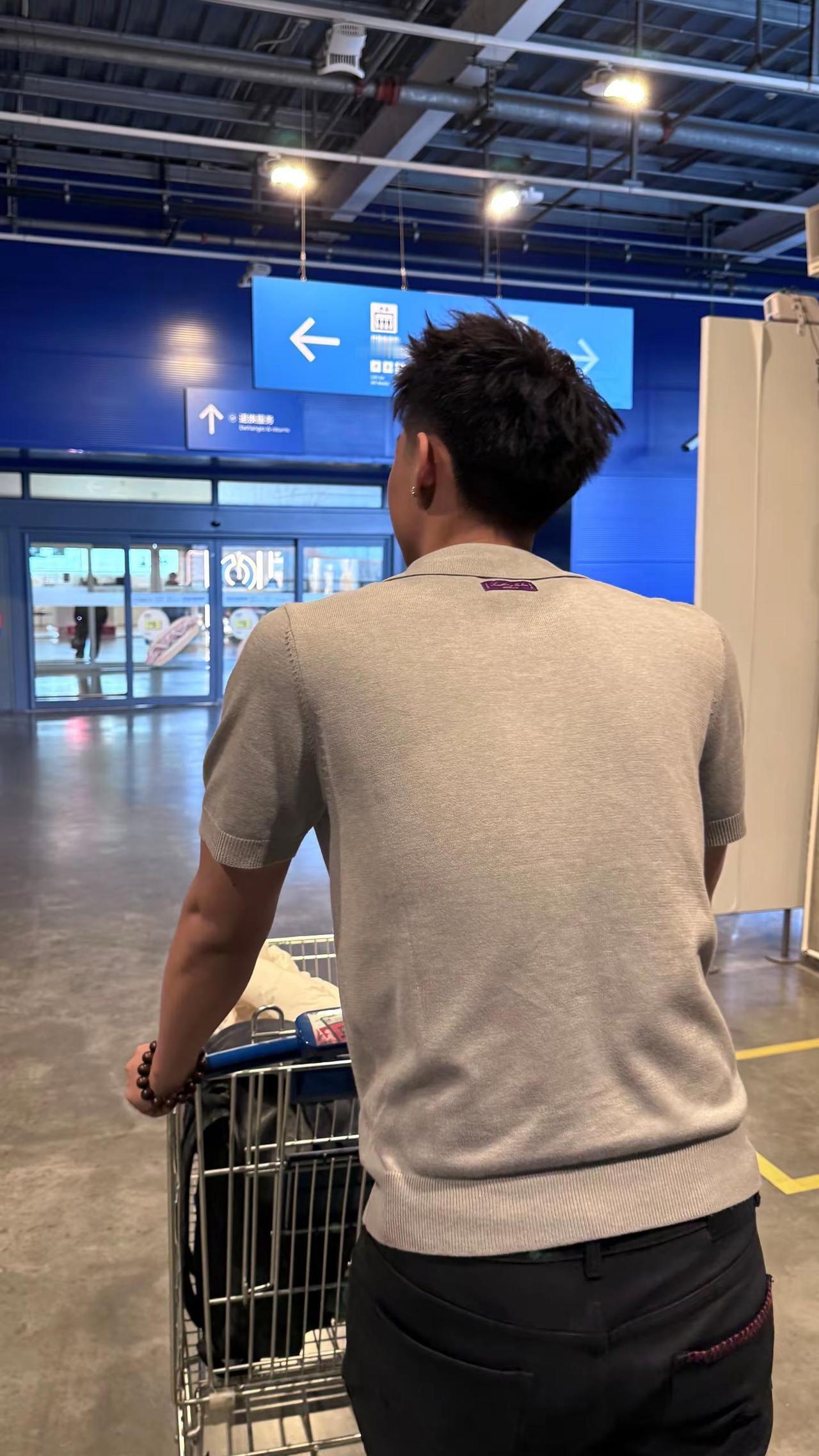 我们都不是小气的人只是拥有的太少了