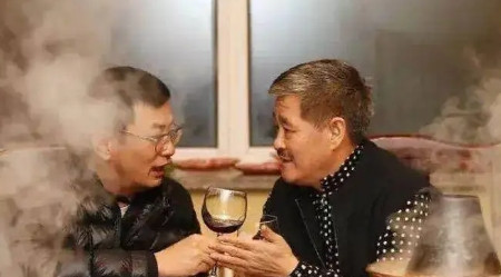 当初，王家卫在筹拍《一代宗师》时，有一些戏份需要去东北取景。在经过别人一番指点后