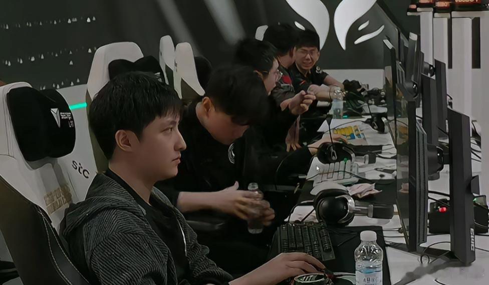 XG第一局轻松拿下Xctn！dota2​​​