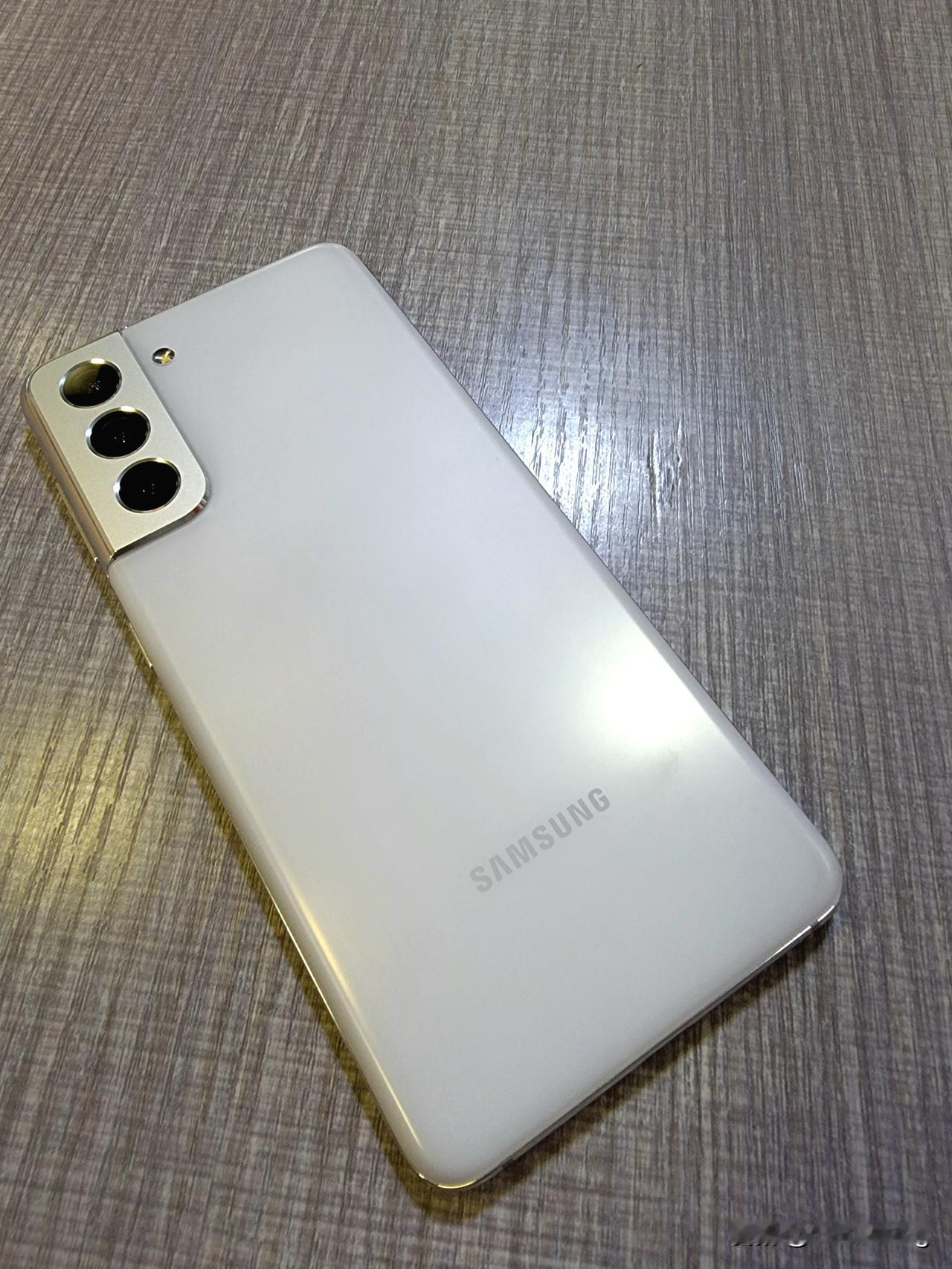 进入了1月份，这台三星S21真正考验它的时间还有4个月的时间。马上就是2月份了。