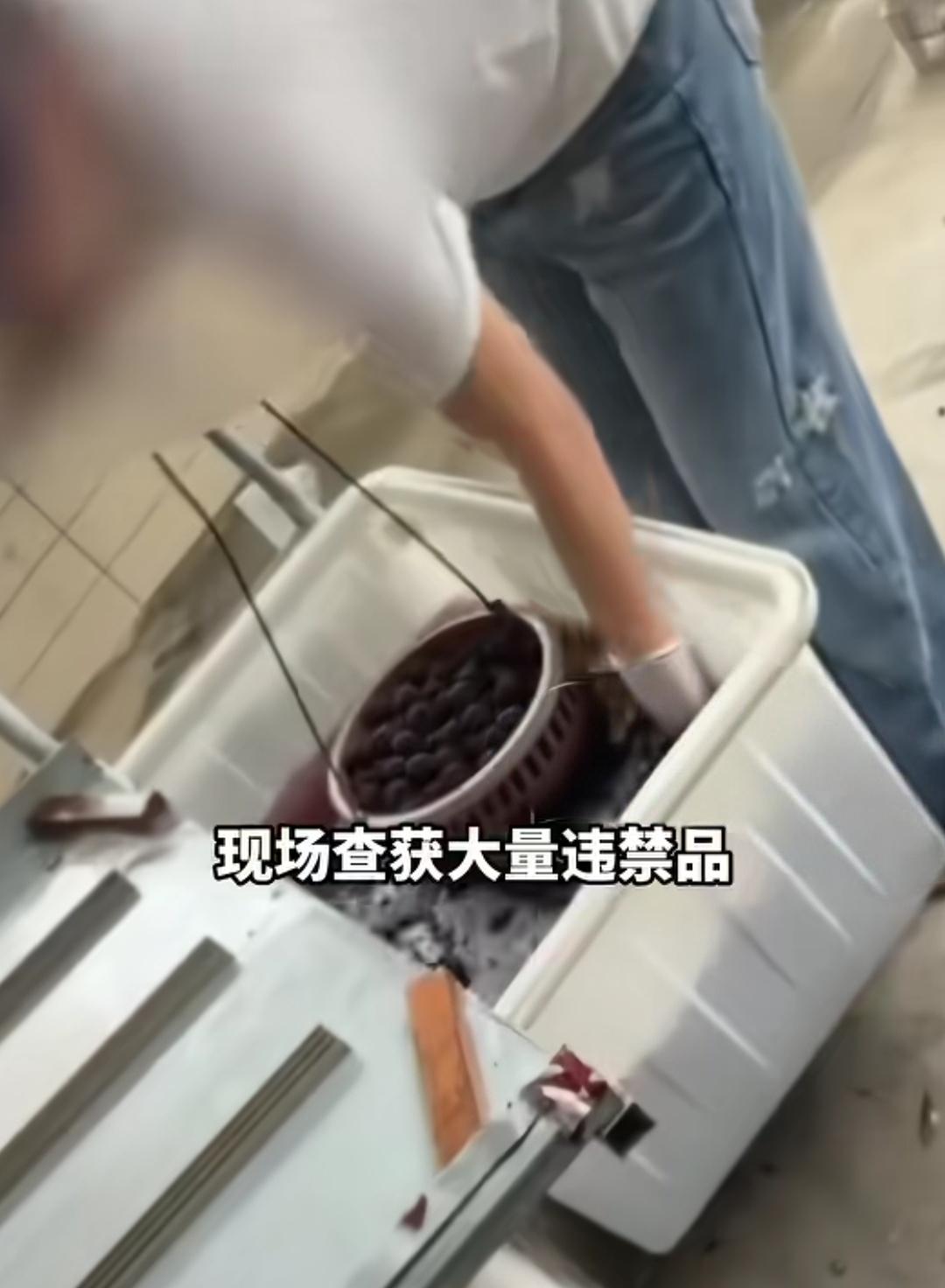 福建10多家杨梅批发站用三无工业甜味剂浸泡杨梅，全部发往浙江和上海，工人称：“我