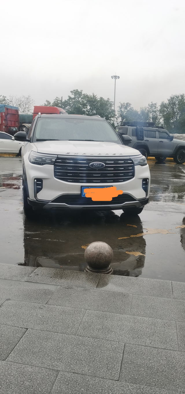 不知道有没有比我油耗更低的和老婆来回跑了三千多公里，一次服务区加满油后上车发现