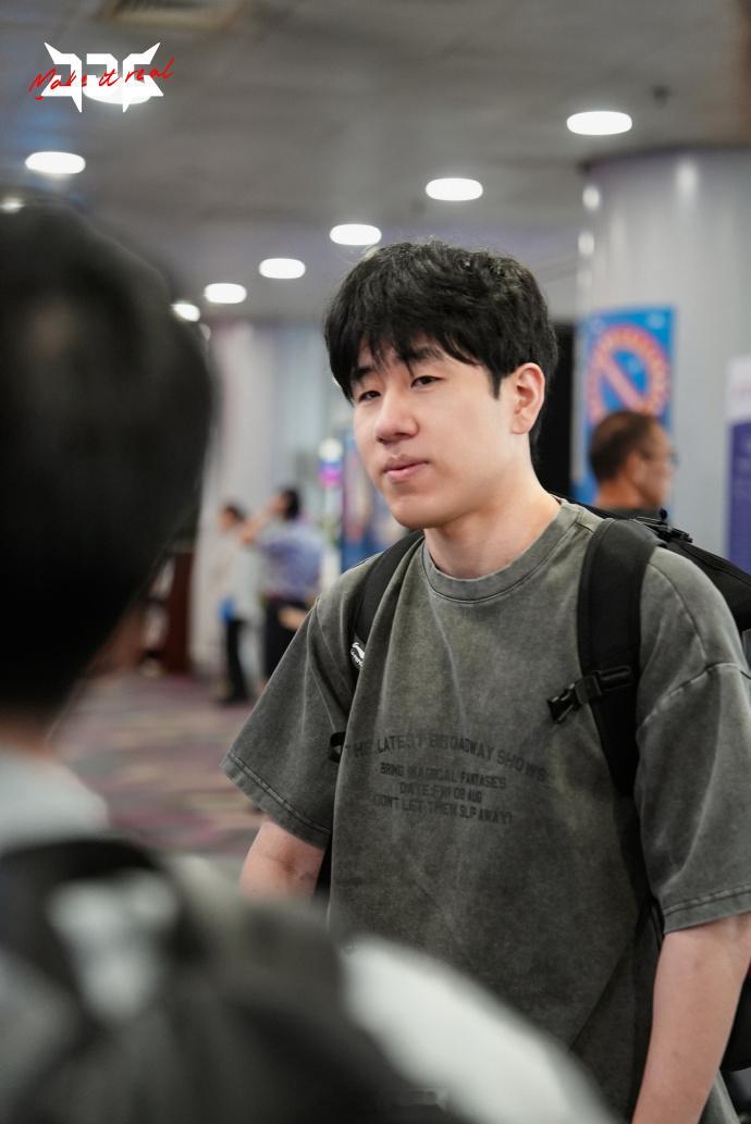 Gala三场零阵亡不死战神Gala​​​​，真就一次不死直接带队取得胜利。这